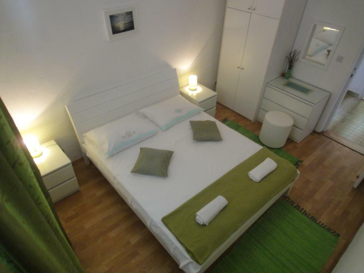 Apartments Villa Ana Mali Drvenik Eksteriør bilde